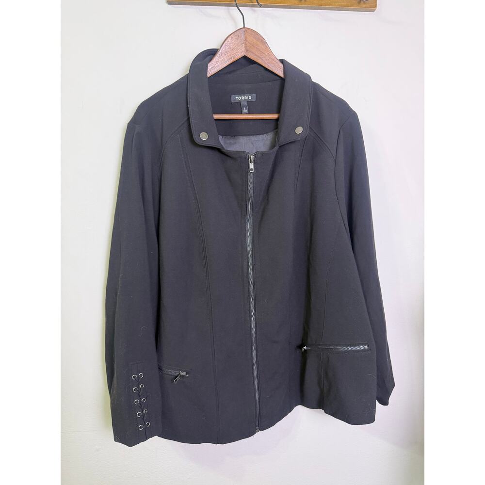 Torrid Black Zip Up Moto Jacket Lace Up Sleeves Pockets Women’s Plus 6 Black